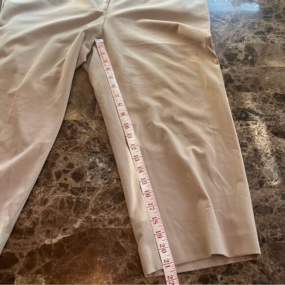Briggs New York Women's Size 16 Capri Pants​​​​ - Picture 4 of 9